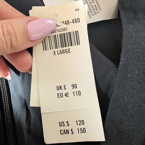 Abercrombie and Fitch Beaded Plunge Linen-Blend Maxi Dress - Picture 5 of 5